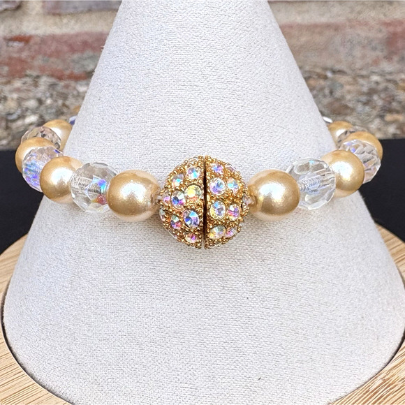 VTG Joan Rivers Stretch Bracelet Aurora Borealis Crystals Faux Pearls 7.75" - Picture 1 of 8